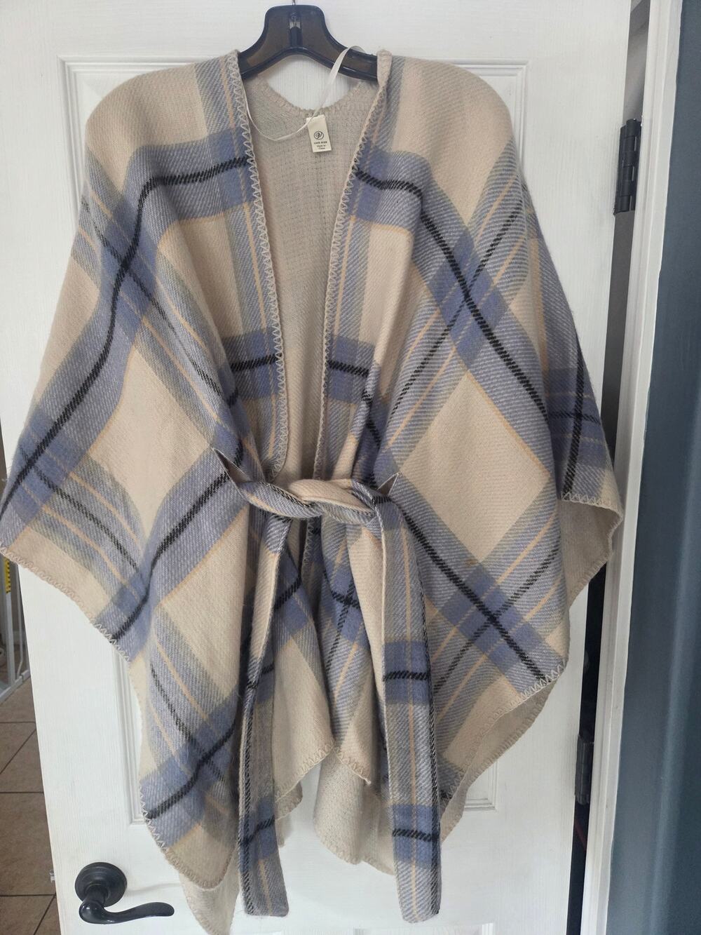 Versona Belted Ruana one Size. EUC